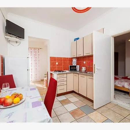 Grgek Apartment Lopar