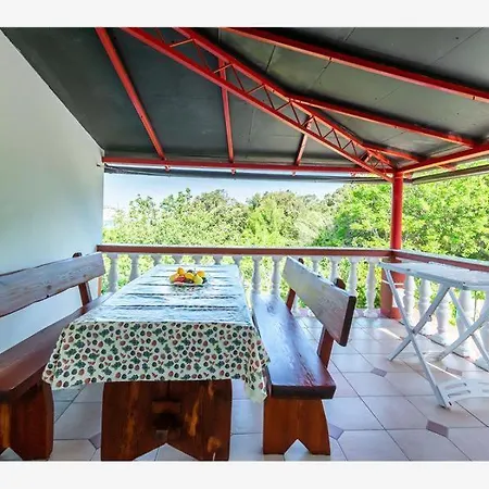 Grgek Apartment Lopar